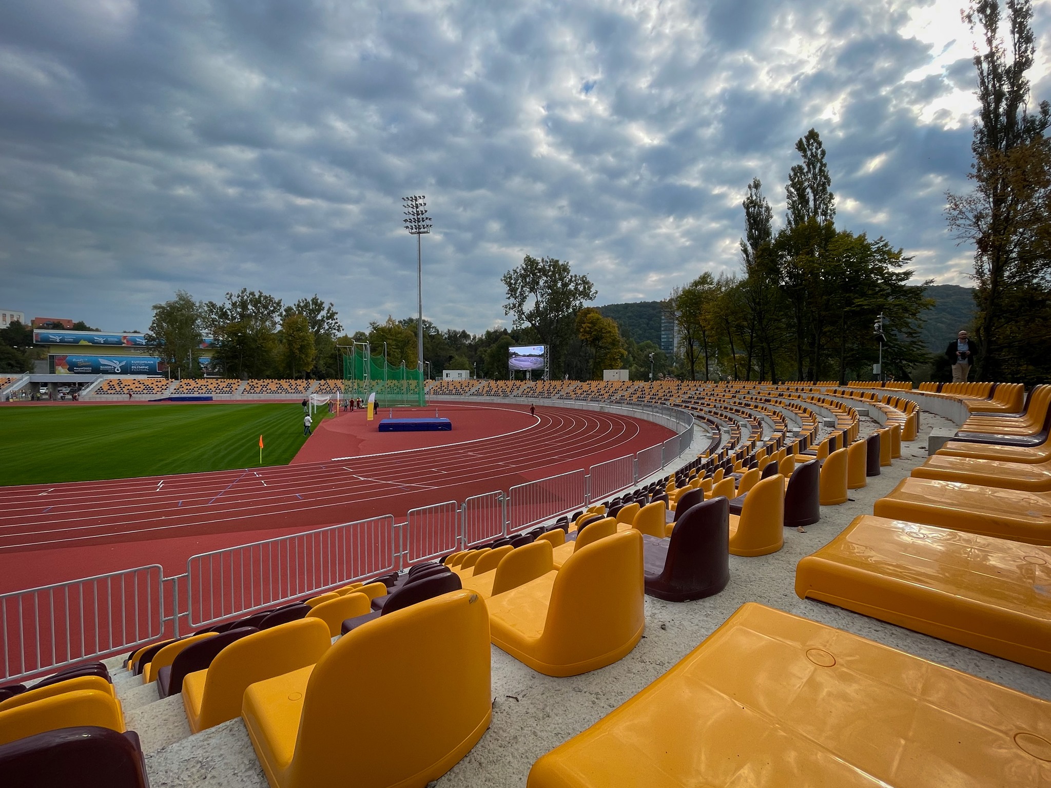 Po obnove je Atletický štadión v Banskej Bystrici otvorený pre športovcov